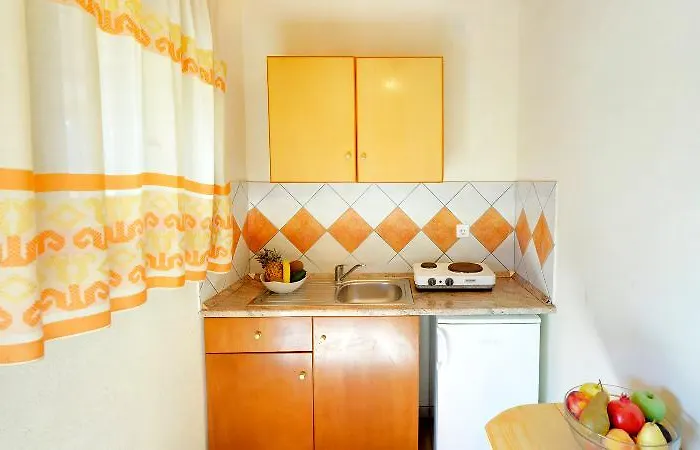 Island Breeze (adults Only) 2*